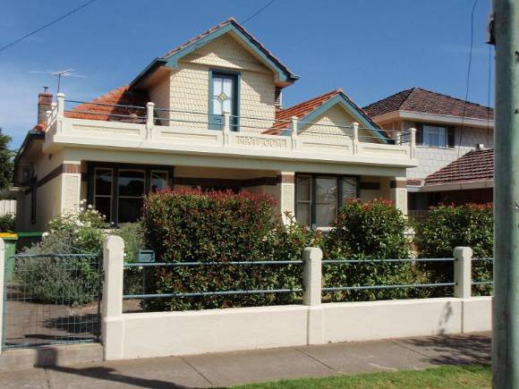 HO68 - House, 60 Soudan Road, West Footscray.JPG