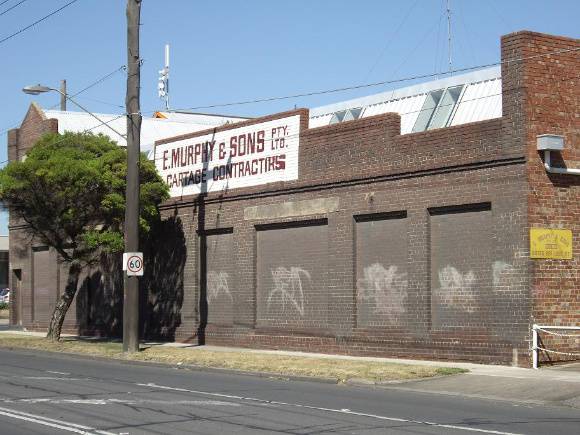 HO182 (1) - Murphy's Transport, 248 Whitehall Street Yarraville.JPG