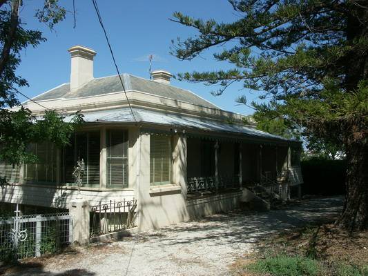 221 Noble Street - No 2.JPG