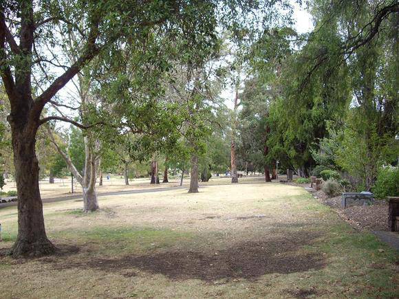 HO138 (2) - Yarraville Gardens, 139-147 Hyde Street, Yarraville.JPG