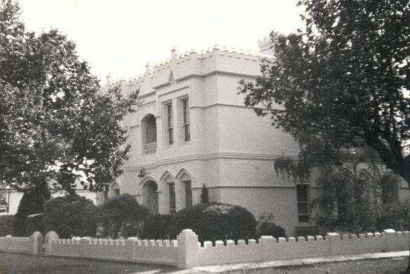 B2702 Tudor House