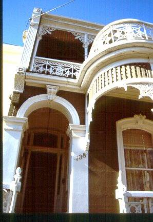 138 powlett street east melbourne h89 may2000