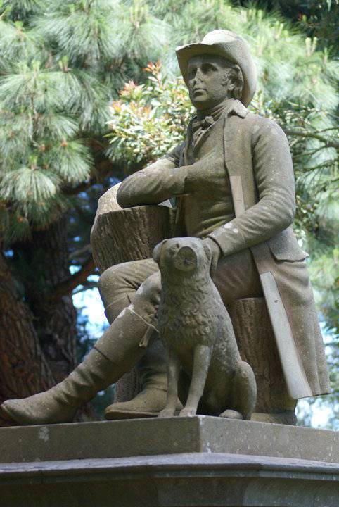 B0515 Robert Burns Statue 