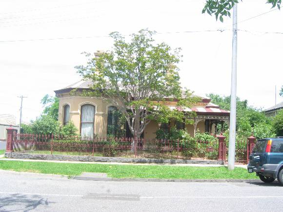 9 Latham Street 
