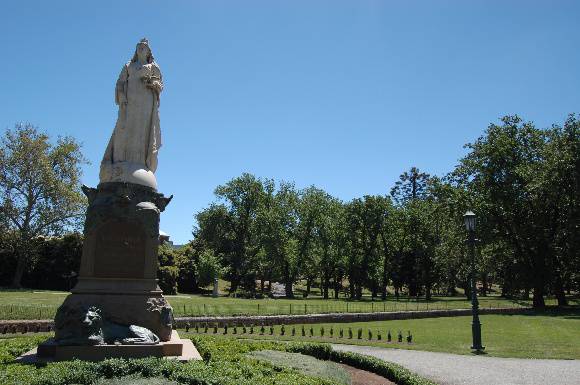 G13066 Rosalind Park