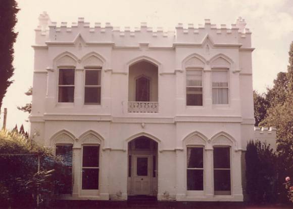 B2994 Hilton House 13 Harcourt St Hawthorn East