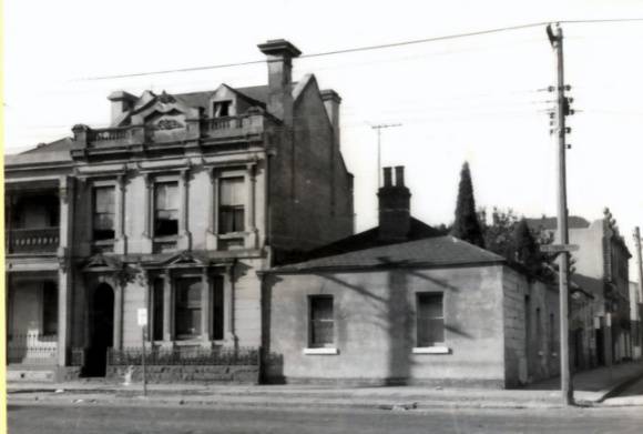 B1551 183 victoria Parade Fitzroy