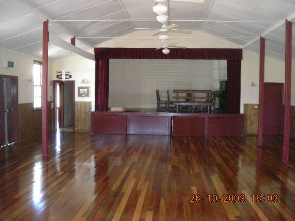 hall floor.jpg
