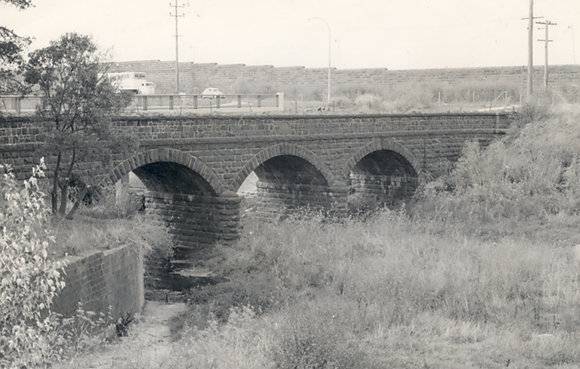 B0942 Bluestone Bridge 