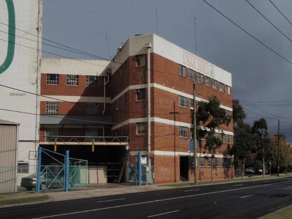 HO159(2) - 19 Sunshine Rd, West Footscray.JPG