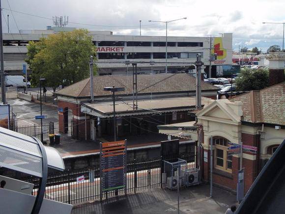 HO49(2) - Footscray Railway Station.JPG