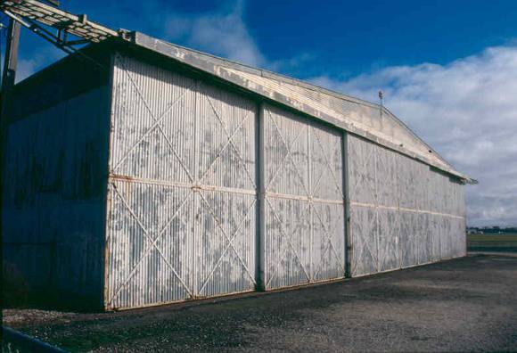 H01969 pt cook bellman hangar aug02 pm1