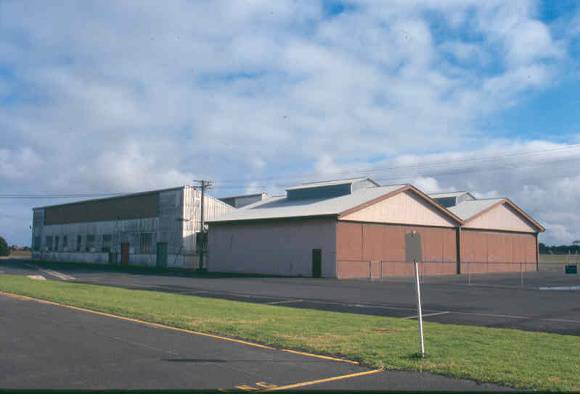H01969 pt cook hangar   store aug02 pm1