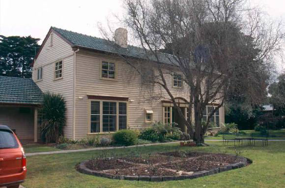 H01969 pt cook lukis house aug02 pm1
