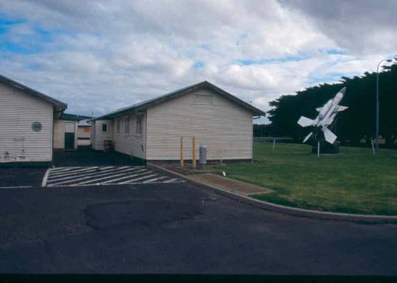 H01969 pt cook ww2 huts aug02 pm1