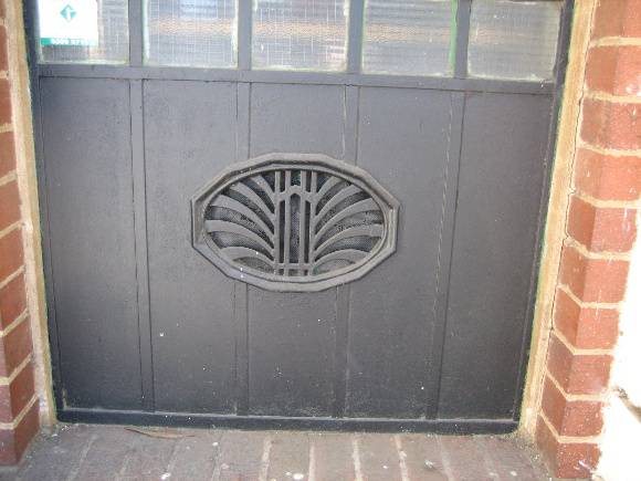 11488 Royal Melbourne Regiment Drill Hall Vent Detail 11 Sept 2006 mz
