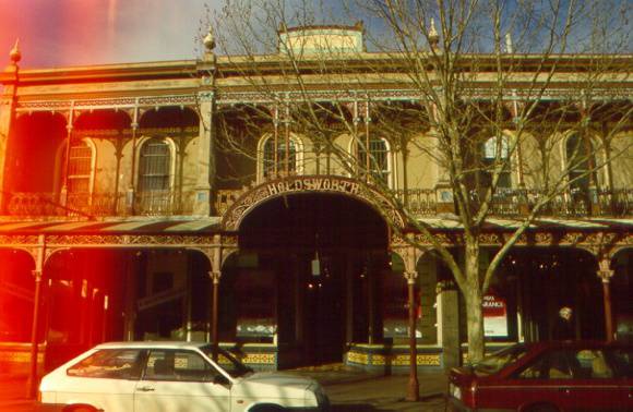1 holdsworth buildings 380 lygon street h74 july 2000