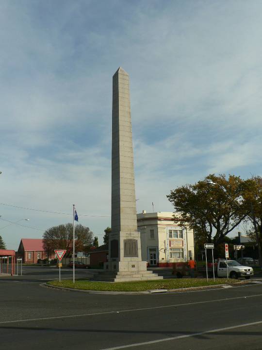 Princes Hwy Terang war memorial