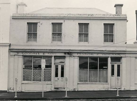 B1184 Goodall & Sons 220-222 Timor St Warrnambool