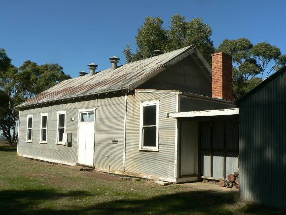 Gringegalgona Soldiers Memorial Hall - viewed from north-west