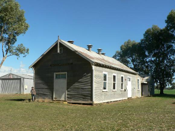Gringegalgona Soldiers Memorial Hall - viewed from north-east