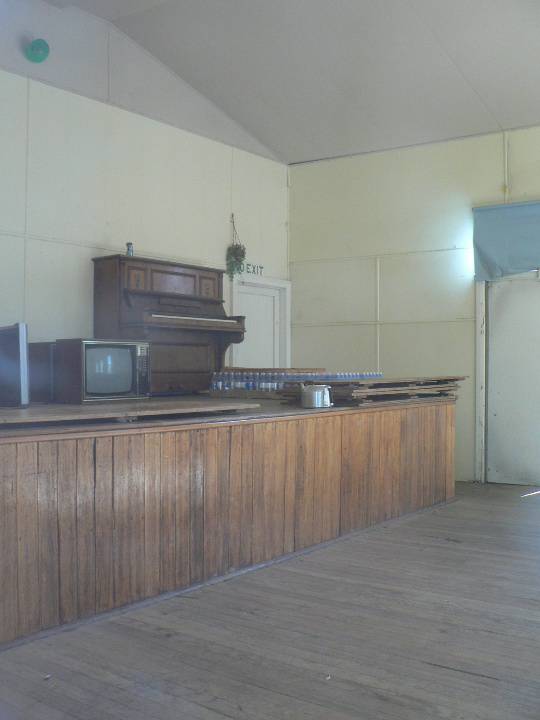 Gringegalgona Soldiers Memorial Hall - stage