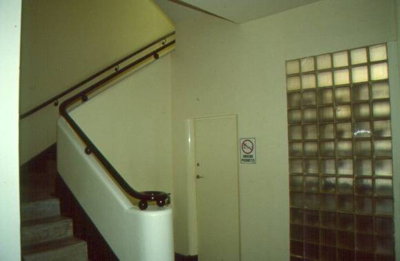 H01972 freemasons hospital south stair 2001