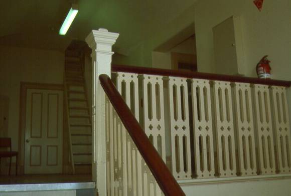 HER2001 001296 rvib st kilda rd main stairhall top level 2001