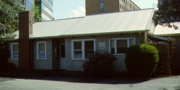 HER2001 001296 rvib st kilda rd myer cottage exterior 2001