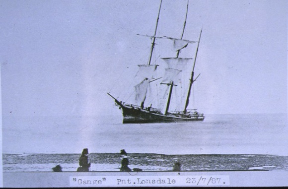S294_Goorangai_PortPhillipBaySouthChannel_SideView