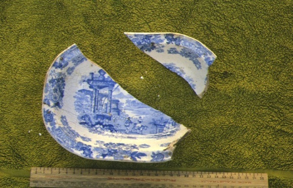S473_MonumentalCity_TullabergaIslandBassStrait_BrokenCrockery